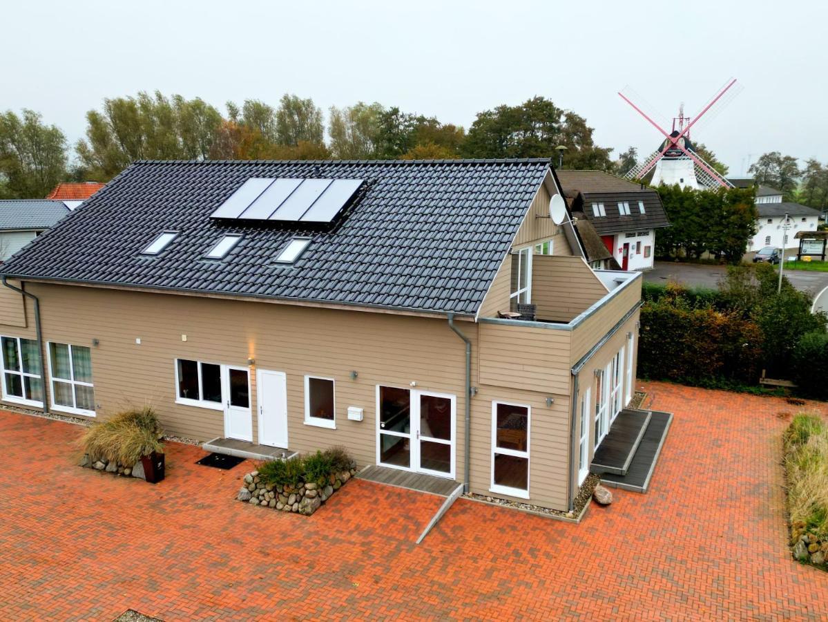 Haus Zwischen Den Wehlen Bei Buesum, 16 Personen Villa Westerdeichstrich Luaran gambar